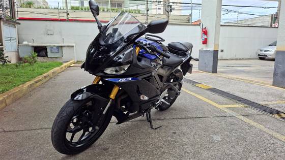 YAMAHA YZF R3 MONSTER ABS 